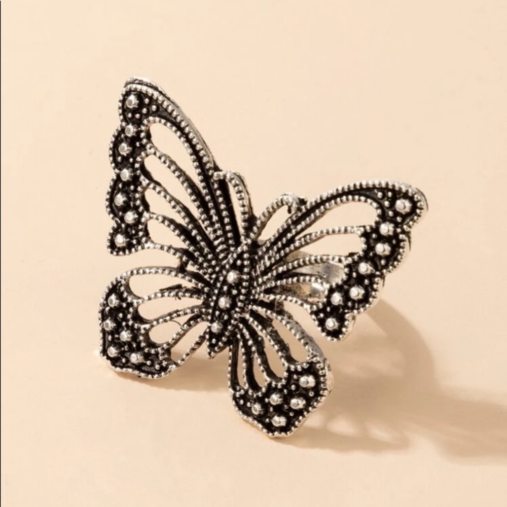 ๐ฆ Butterfly Ring ๐ฆ - Picture 5 of 5